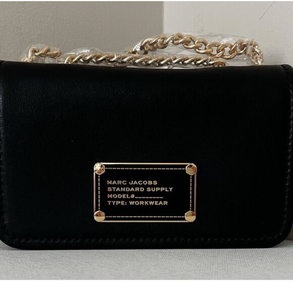 New Marc Jacobs Mini Flap Crossbody bag Smooth Leather Black with Gold Chain - Picture 3 of 5
